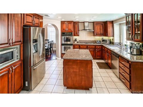 28948 Shadow Valley Ln, Santa Clarita, CA 91390 photo 4