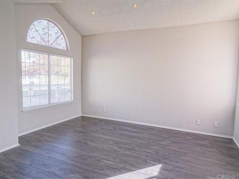 44623 17th St, Lancaster, CA 93535 photo 2