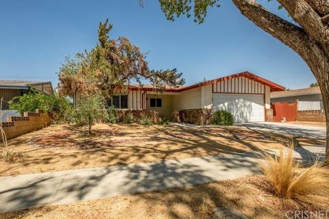 823 E Oldfield St, Lancaster, CA 93535 photo 2