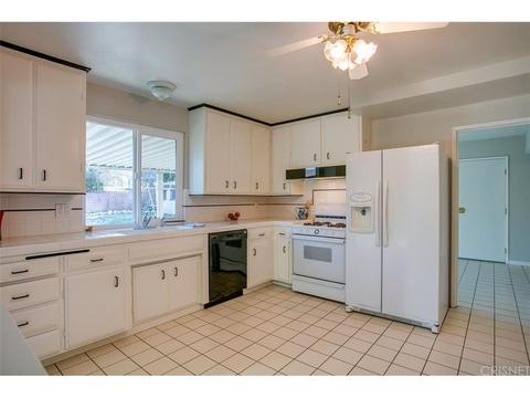 674 Watson Ave, Simi Valley, CA 93065 photo 3