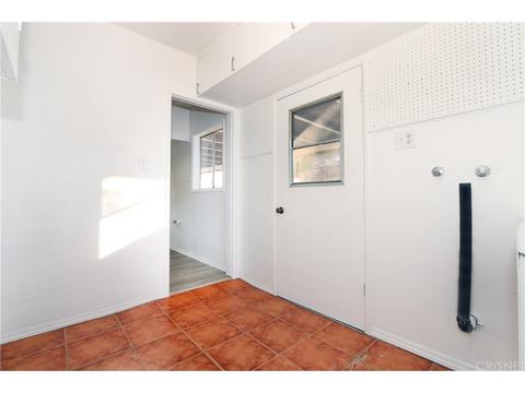 10422 Fernglen Ave, Tujunga, CA 91042 photo 17