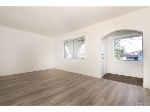 10422 Fernglen Ave, Tujunga, CA 91042 photo 8