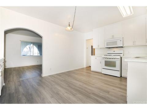 10422 Fernglen Ave, Tujunga, CA 91042 photo 5