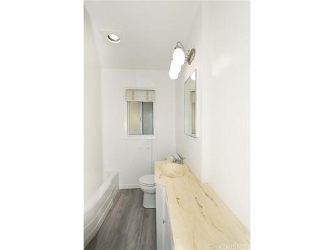10422 Fernglen Ave, Tujunga, CA 91042 photo 13
