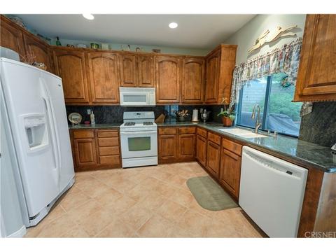 28466 Jerry Pl, Saugus, CA 91350 photo 12