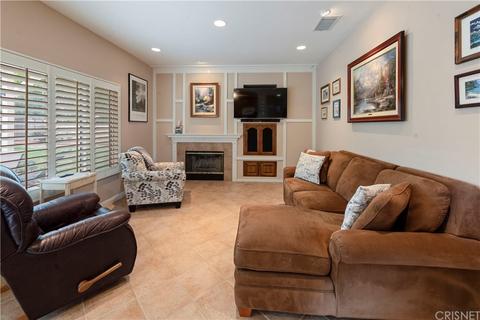 28466 Jerry Pl, Saugus, CA 91350 photo 9
