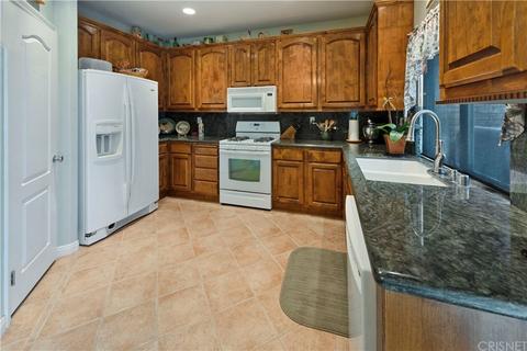 28466 Jerry Pl, Saugus, CA 91350 photo 13