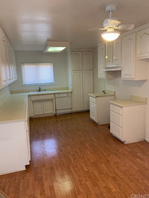 328 Broadway Ave, Barstow, CA 92311 photo 2