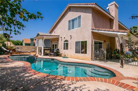 28364 Rodgers Dr, Saugus, CA 91350 photo 3