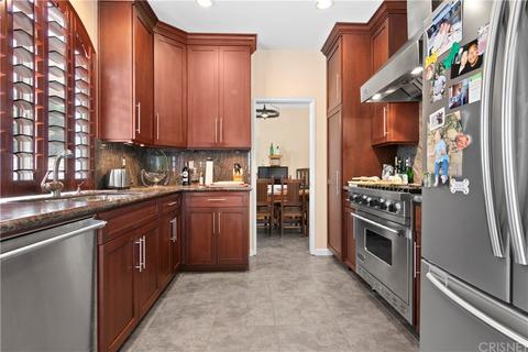 28364 Rodgers Dr, Saugus, CA 91350 photo 20