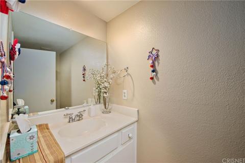 28627 Sugar Pine Way, Santa Clarita, CA 91390 photo 9