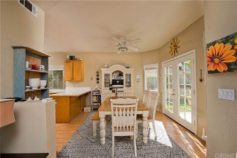 28627 Sugar Pine Way, Santa Clarita, CA 91390 photo 4