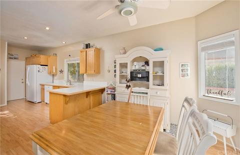 28627 Sugar Pine Way, Santa Clarita, CA 91390 photo 5