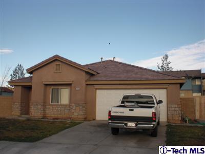 558 E Koufax Dr, Lancaster, CA 93535 photo 1