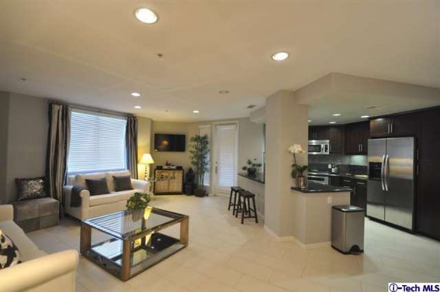 931 E Walnut St #114, Pasadena, CA 91106 photo 1
