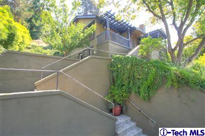 1469 Cheviotdale Dr, Pasadena, CA 91105 photo 1