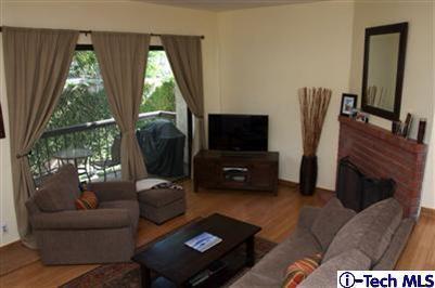 327 Wallis St, Pasadena, CA 91106 photo 1