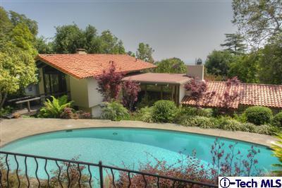 2001 Pinecrest Dr, Altadena, CA 91001 photo 1