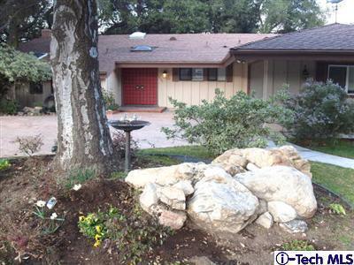 3837 Cedarbend Dr, Glendale, CA 91214 photo 1