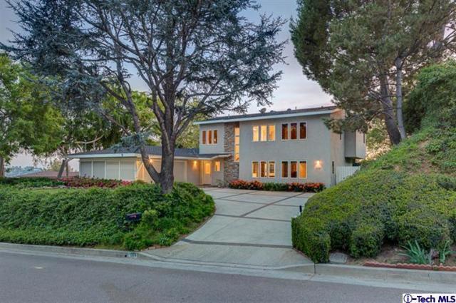 1335 Cresthaven Dr, Pasadena, CA 91105 photo 1