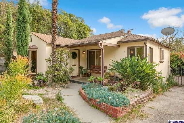 286 E Altadena Dr, Altadena, CA 91001 photo 1