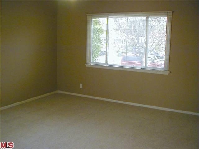 3865 Mclaughlin Ave, Los Angeles, CA 90066 photo 8
