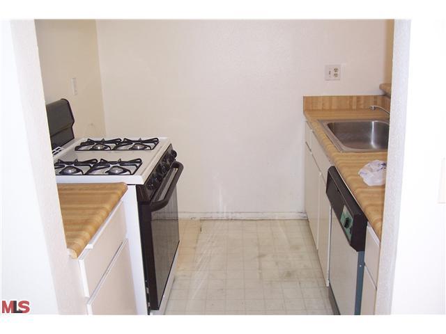 525 S La Fayette Park Pl #315, Los Angeles, CA 90057 photo 5