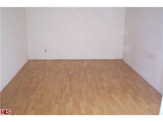 525 S La Fayette Park Pl #315, Los Angeles, CA 90057 photo 3