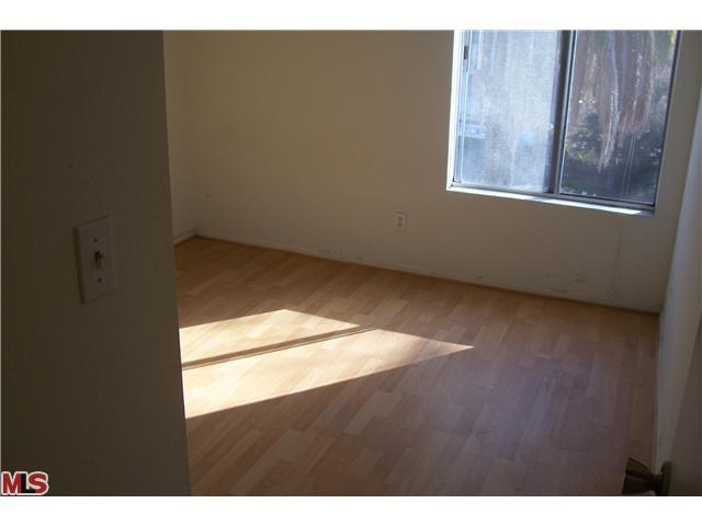 525 S La Fayette Park Pl #315, Los Angeles, CA 90057 photo 2