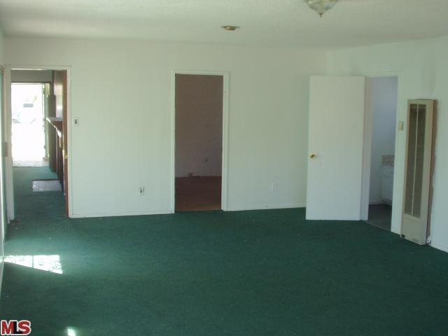 501 W Palmer St, Compton, CA 90220 photo 6