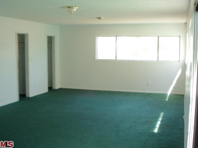 501 W Palmer St, Compton, CA 90220 photo 5