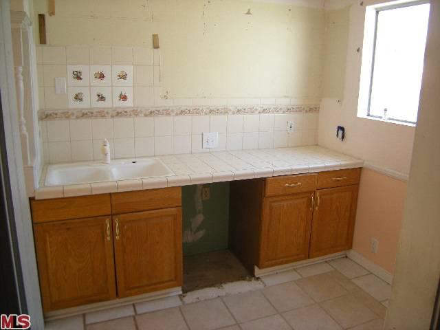 10626 Fitzroy Ave, Tujunga, CA 91042 photo 13