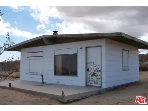 4237 Everett Rd, Landers, CA 92285 photo 1