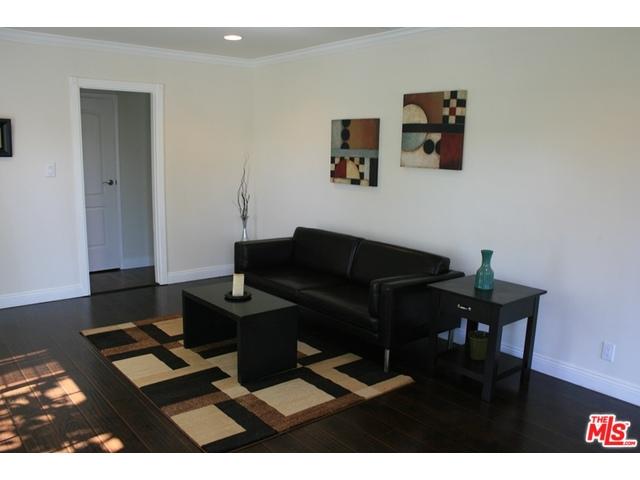 6430 Hesperia Ave, Reseda, CA 91335 photo 3