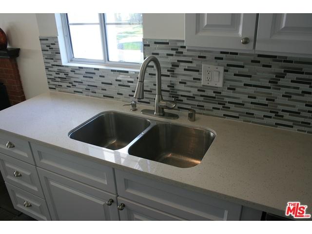 6430 Hesperia Ave, Reseda, CA 91335 photo 17