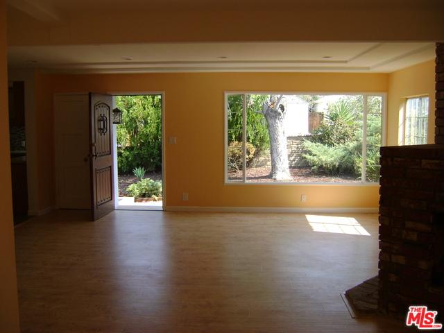 7514 Summitrose St, Tujunga, CA 91042 photo 4