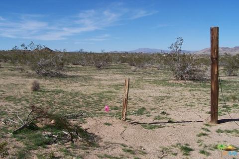 3455 Everett Rd, Landers, CA 92285 photo 1