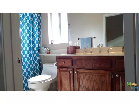 22714 Pear Ct, Santa Clarita, CA 91390 photo 10
