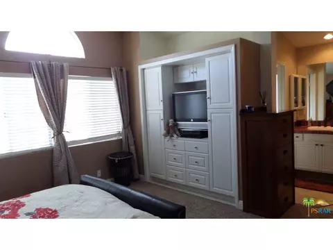 22714 Pear Ct, Santa Clarita, CA 91390 photo 18