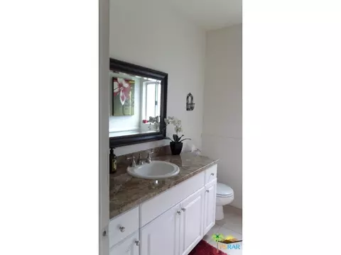 22714 Pear Ct, Santa Clarita, CA 91390 photo 9