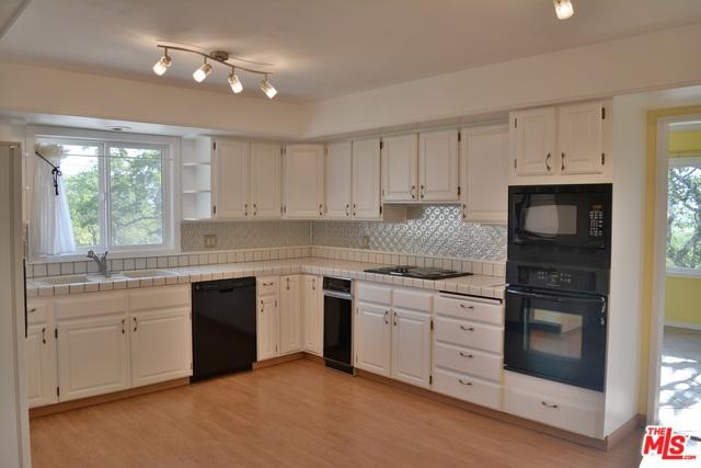 21508 Sunnybrook Dr, Tehachapi, CA 93561 photo 3