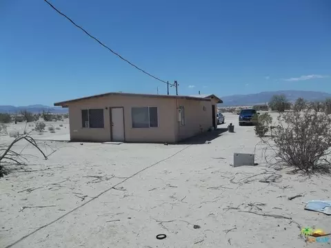 3919 Naborly Rd, Twentynine Palms, CA 92277 photo 4