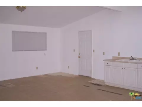 79120 Encanto Dr, Twentynine Palms, CA 92277 photo 4
