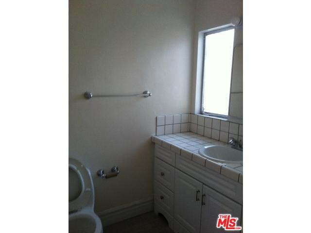 15233 S Mckinley Ave, Compton, CA 90220 photo 4