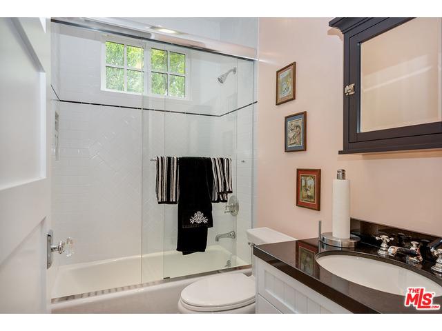 5452 Calhoun Ave, Sherman Oaks, CA 91401 photo 9