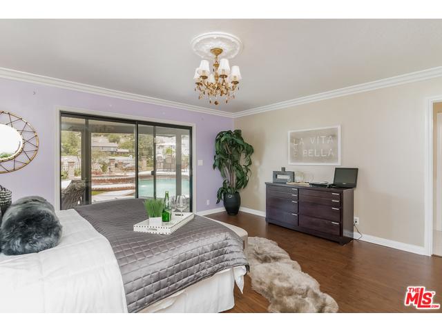 3423 Viewcrest Dr, Burbank, CA 91504 photo 23