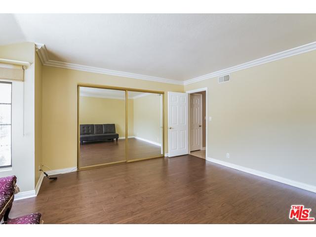 3423 Viewcrest Dr, Burbank, CA 91504 photo 30