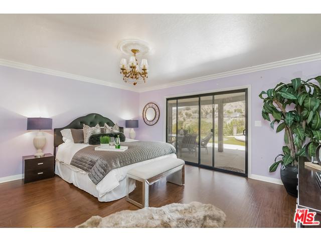 3423 Viewcrest Dr, Burbank, CA 91504 photo 22
