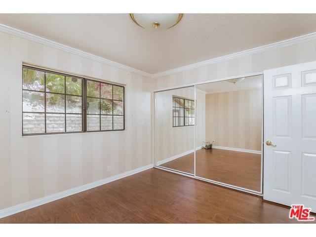 3423 Viewcrest Dr, Burbank, CA 91504 photo 28