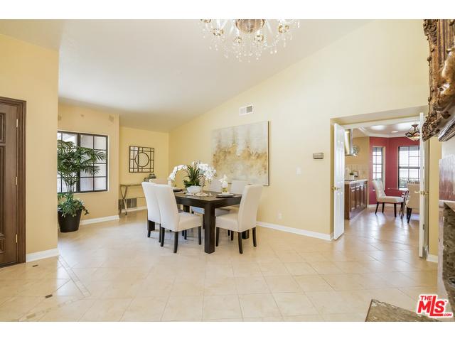 3423 Viewcrest Dr, Burbank, CA 91504 photo 14